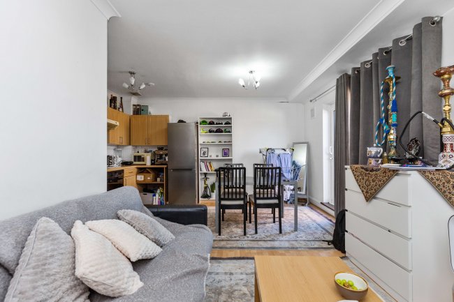 233-235 Kilburn High Road, London, NW6 7JN 15