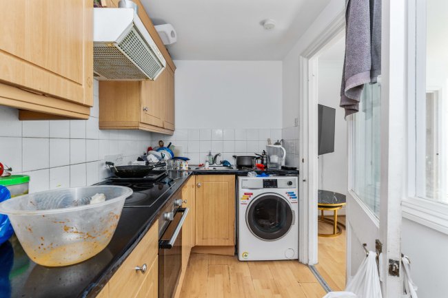 233-235 Kilburn High Road, London, NW6 7JN 15