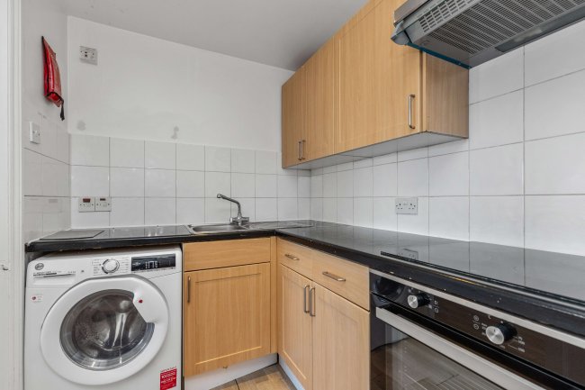 233-235 Kilburn High Road, London, NW6 7JN 15