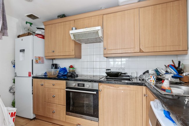 233-235 Kilburn High Road, London, NW6 7JN 15