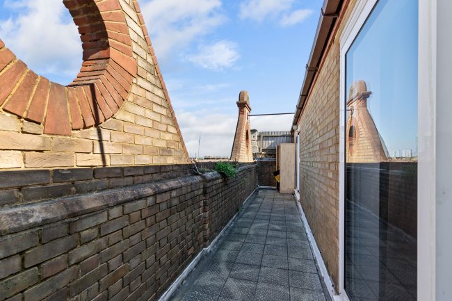 233-235 Kilburn High Road, London, NW6 7JN 15