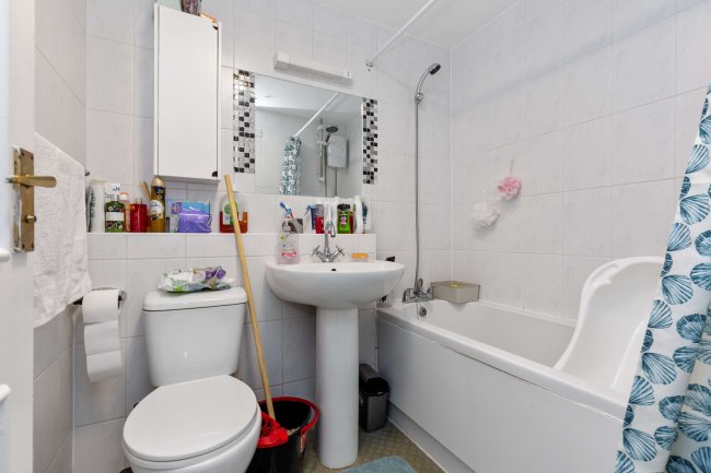 233-235 Kilburn High Road, London, NW6 7JN 15