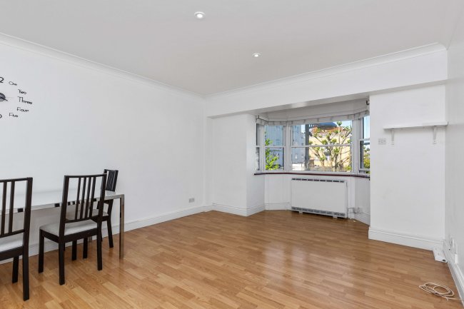 233-235 Kilburn High Road, London, NW6 7JN 15