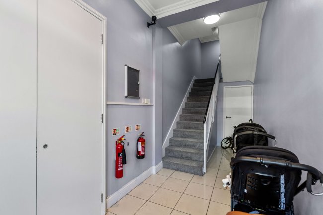 233-235 Kilburn High Road, London, NW6 7JN 15