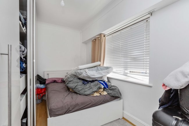 233-235 Kilburn High Road, London, NW6 7JN 15