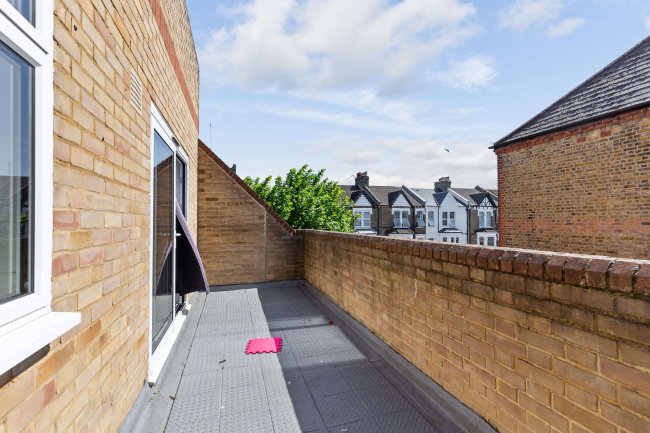 233-235 Kilburn High Road, London, NW6 7JN 15