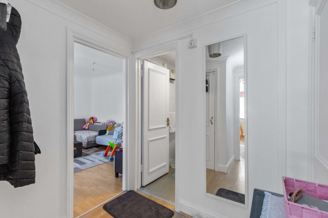 233-235 Kilburn High Road, London, NW6 7JN 15