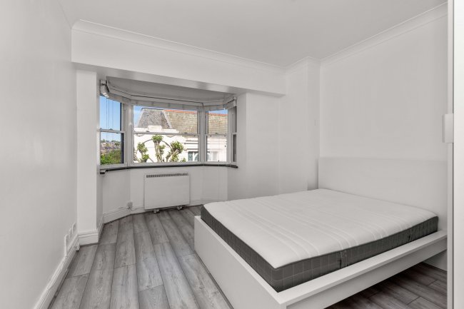 233-235 Kilburn High Road, London, NW6 7JN 15