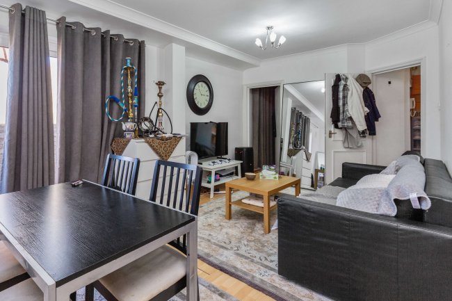 233-235 Kilburn High Road, London, NW6 7JN 15