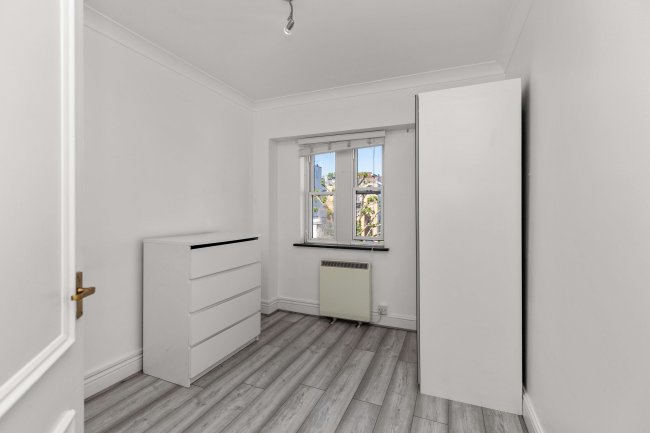 233-235 Kilburn High Road, London, NW6 7JN 15