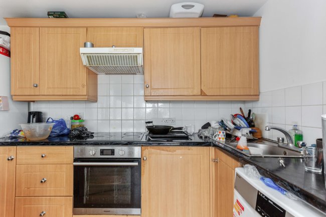 233-235 Kilburn High Road, London, NW6 7JN 15