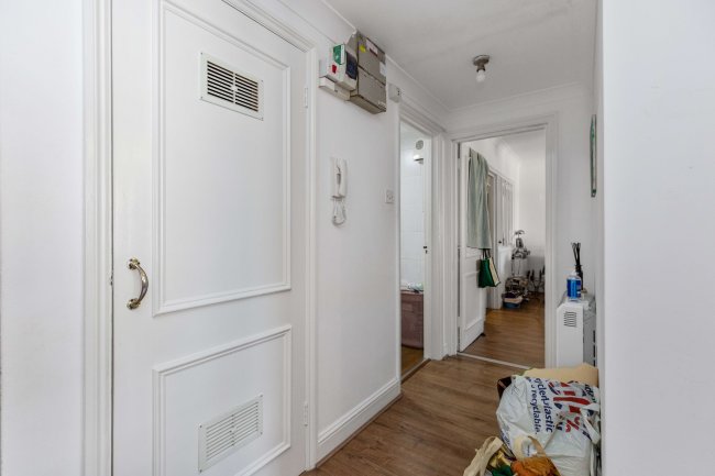 233-235 Kilburn High Road, London, NW6 7JN 15