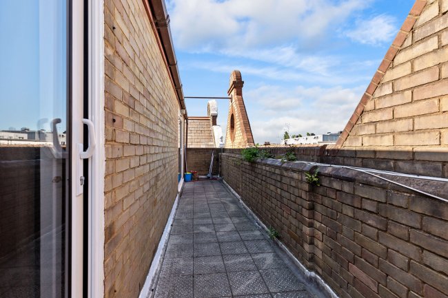 233-235 Kilburn High Road, London, NW6 7JN 15