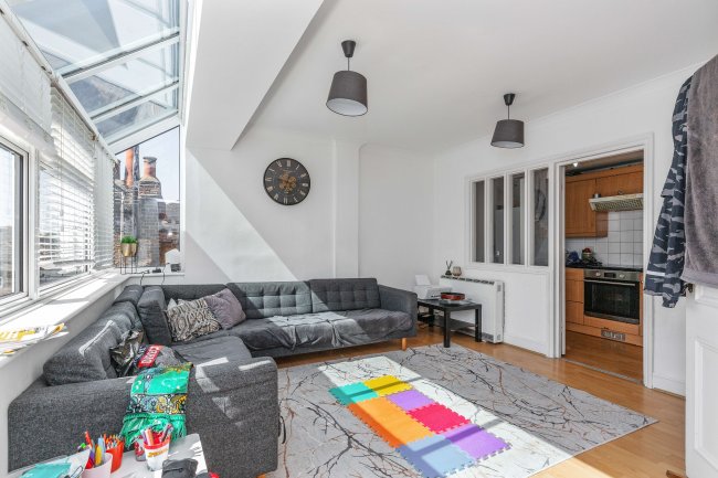 233-235 Kilburn High Road, London, NW6 7JN 15