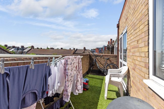 233-235 Kilburn High Road, London, NW6 7JN 15