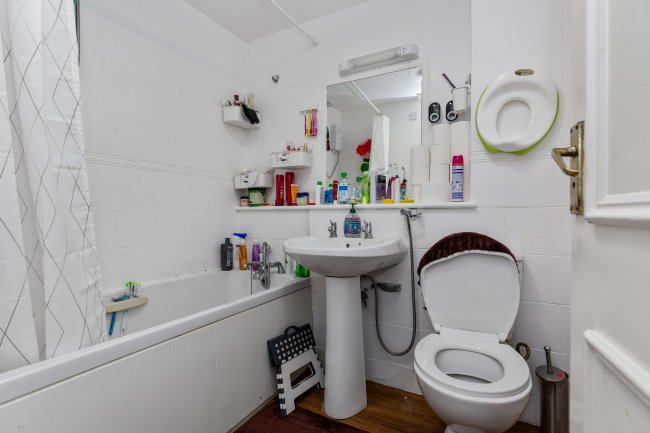 233-235 Kilburn High Road, London, NW6 7JN 15