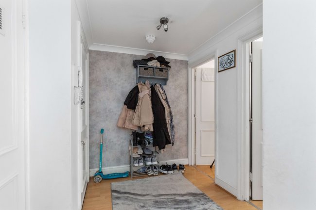 233-235 Kilburn High Road, London, NW6 7JN 15