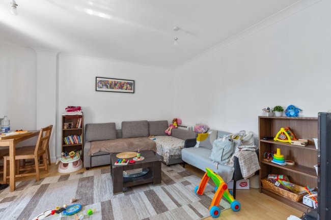 233-235 Kilburn High Road, London, NW6 7JN 15