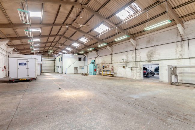 Units 4 & 5 Bulwark Industrial Estate, Chepstow, NP16 5QZ 6
