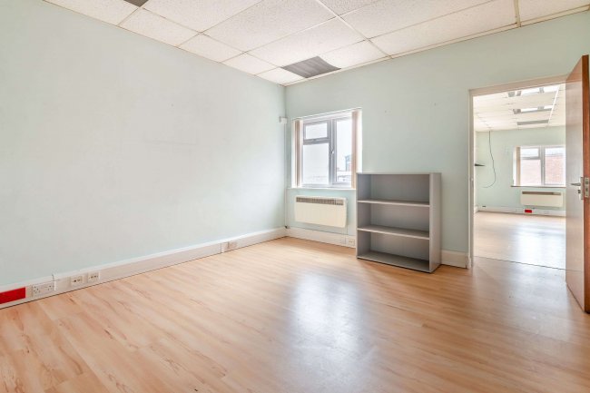 Units 4 & 5 Bulwark Industrial Estate, Chepstow, NP16 5QZ 6