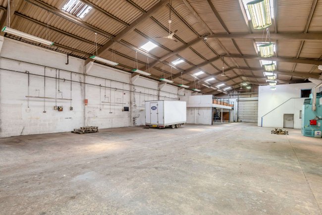 Units 4 & 5 Bulwark Industrial Estate, Chepstow, NP16 5QZ 6
