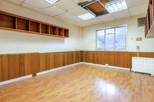 Units 4 & 5 Bulwark Industrial Estate, Chepstow, NP16 5QZ 6