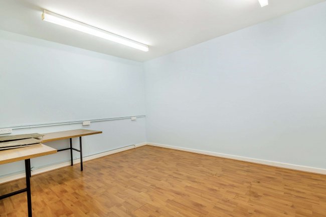 Units 4 & 5 Bulwark Industrial Estate, Chepstow, NP16 5QZ 6