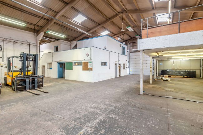 Units 4 & 5 Bulwark Industrial Estate, Chepstow, NP16 5QZ 6