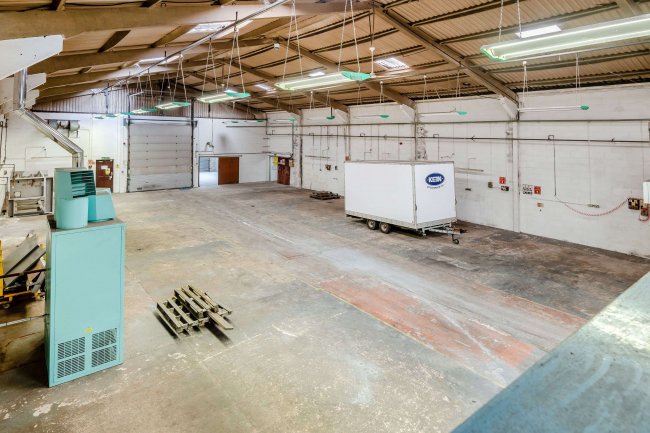 Units 4 & 5 Bulwark Industrial Estate, Chepstow, NP16 5QZ 6
