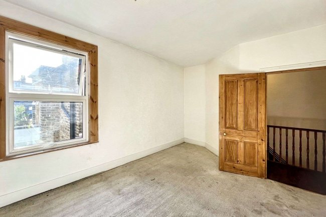 32a Hotham Road, Wimbledon, London SW19 1BS 9