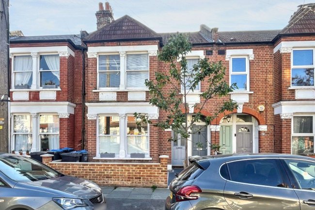 32a Hotham Road, Wimbledon, London SW19 1BS 9