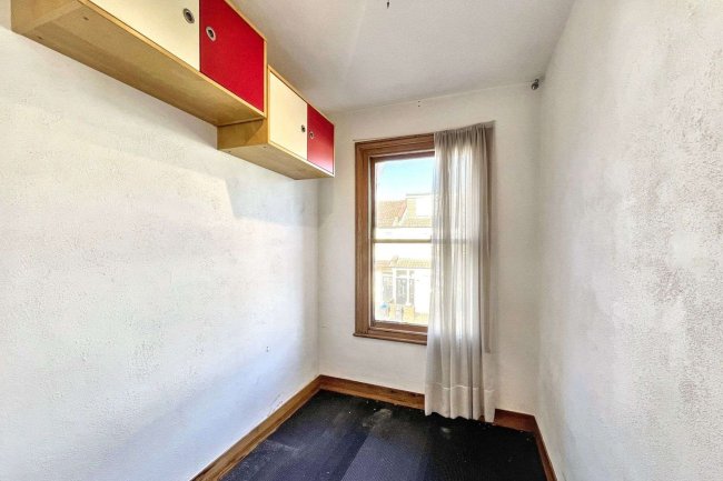 32a Hotham Road, Wimbledon, London SW19 1BS 9