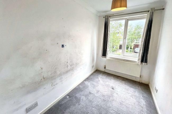 223 Turnpike Link, Croydon, CR0 5NW 5