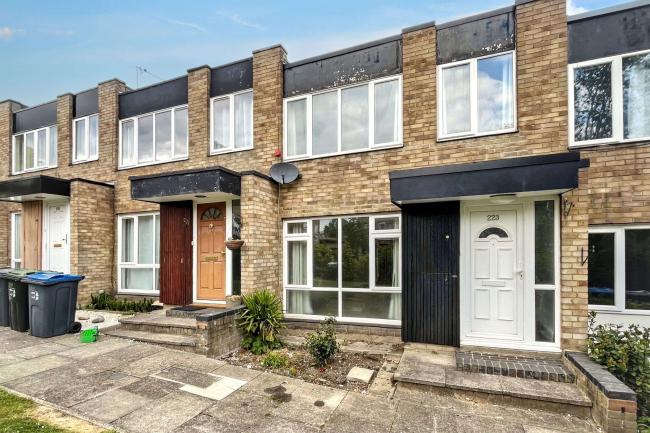 223 Turnpike Link, Croydon, CR0 5NW 5