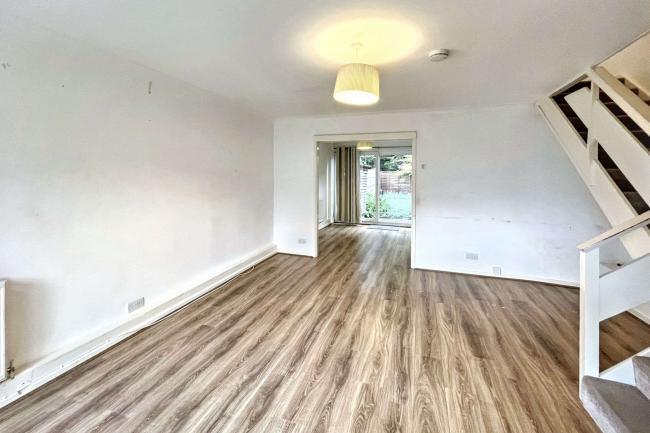 223 Turnpike Link, Croydon, CR0 5NW 5