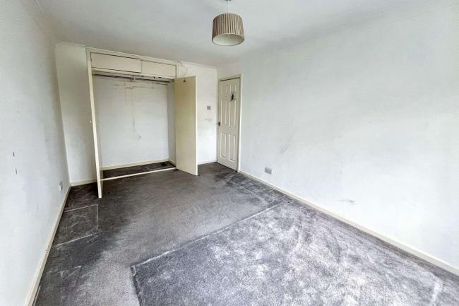 223 Turnpike Link, Croydon, CR0 5NW 5