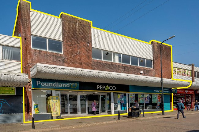 135 Holton Road, Barry, South Glamorgan, CF63 4HP 2