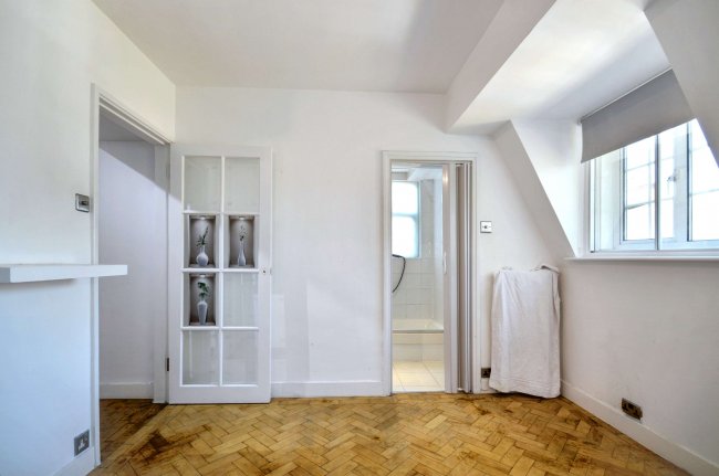 36 Mulberry Close, Beaufort Street, London, SW3 5AB 1