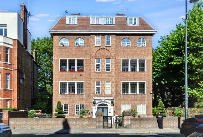 36 Mulberry Close, Beaufort Street, London, SW3 5AB 1