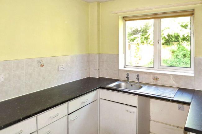 2 Greenbanks, Blackpool, Lancashire, FY2 0NZ 1