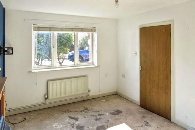 2 Greenbanks, Blackpool, Lancashire, FY2 0NZ 1