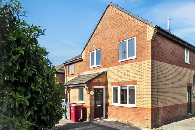 2 Greenbanks, Blackpool, Lancashire, FY2 0NZ 1