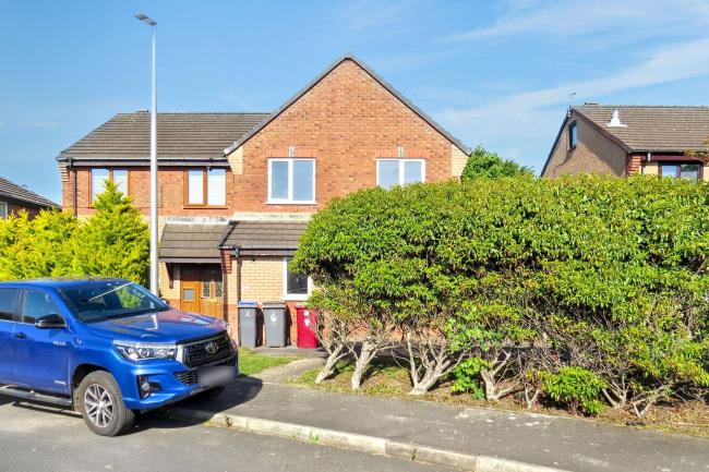 2 Greenbanks, Blackpool, Lancashire, FY2 0NZ 1