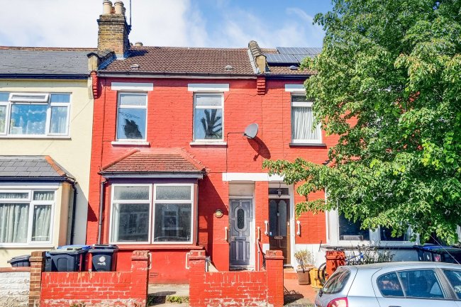 19 Poynter Road, Enfield, EN1 1DN 8