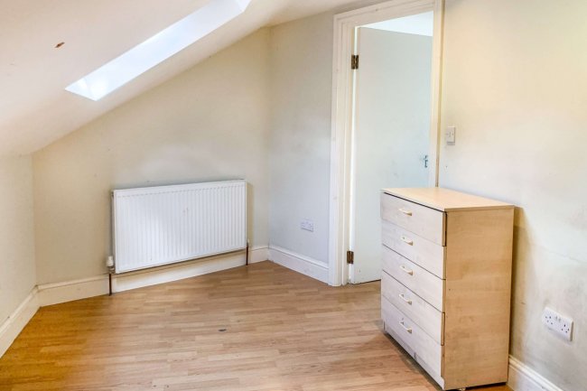 105 Coopers Lane, Leyton, London E10 5DG 8