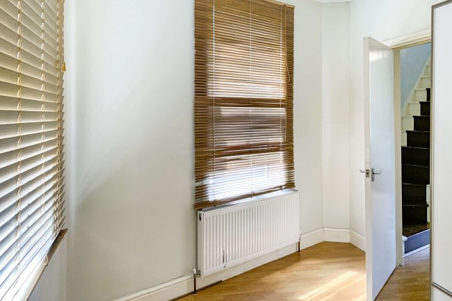 105 Coopers Lane, Leyton, London E10 5DG 8