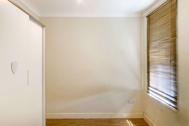 105 Coopers Lane, Leyton, London E10 5DG 8