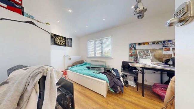 128 Westbury Road, Southend-On-Sea, Essex, SS2 4DN 2