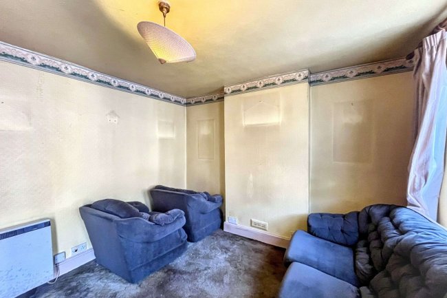 112 Lebanon Road, Croydon, Surrey, CR0 6US 8