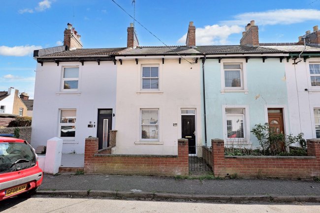 20 Gloucester Place, Littlehampton, West Sussex BN17 7AF 8